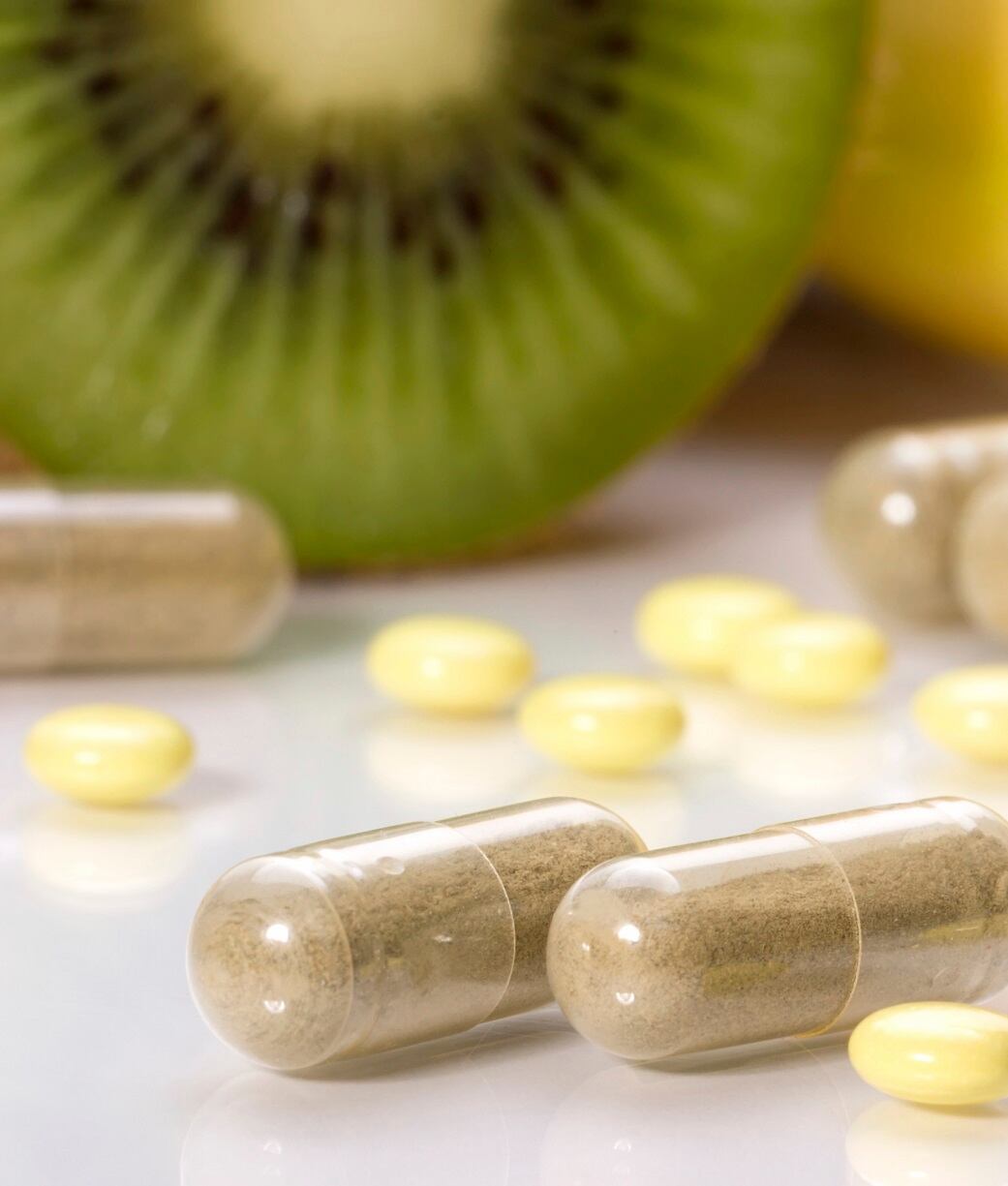 Kiwifruit-and-pills-portrait.jpg