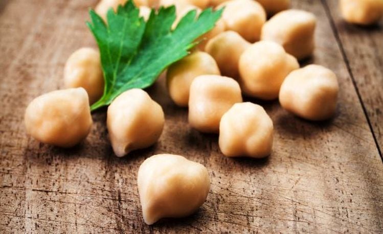 chickpeas-iStock-Zakharova_Natalia.jpg