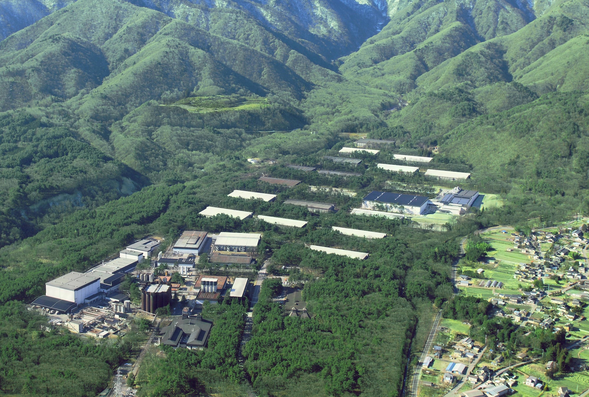 Suntory Hakushu Distillery and Suntory Minami Alps Hakushu Water Plant
