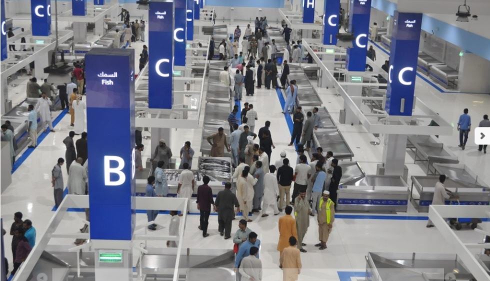 COVID-19-in-UAE-Fresh-food-markets-and-confectionery-stores-resume-business-after-weeks-of-closure.jpg