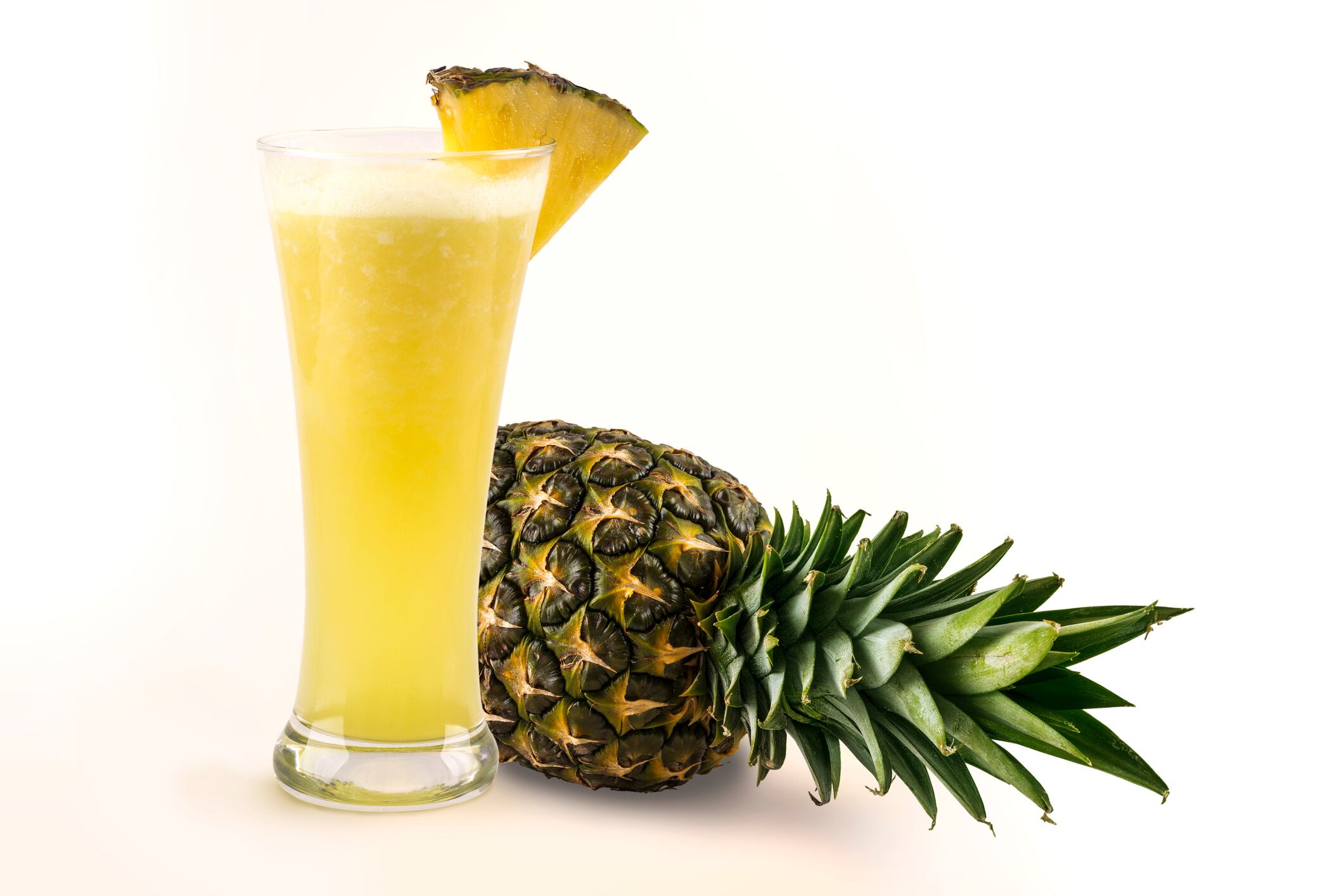 Pineapple-juice-C-Getty-Images-velveteye.jpg