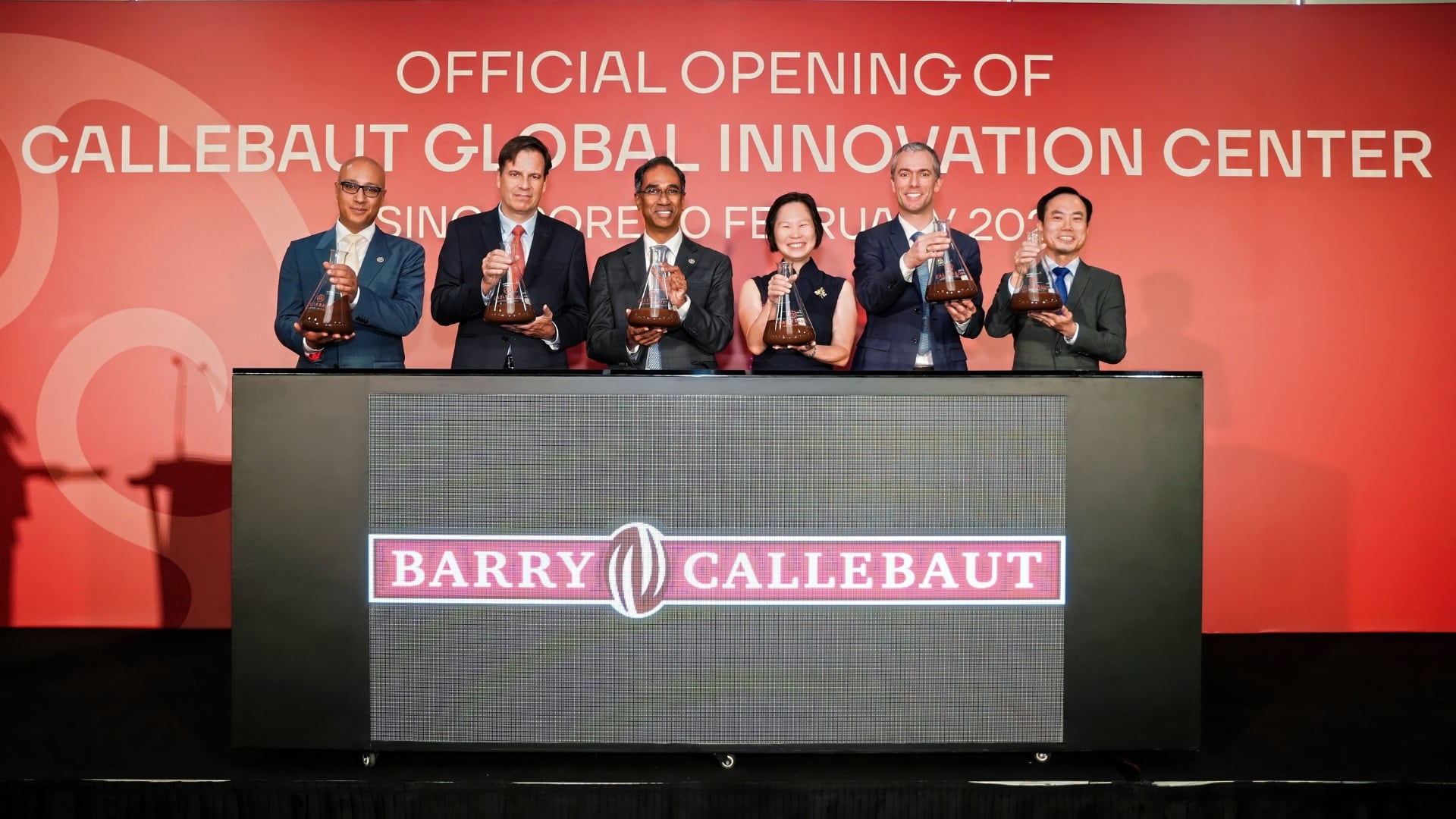 The launch of Callebaut Global Innovation Center was graced by Ms Gan Siow Huang (third from right), Singapore’s Minister of State, Ministry of Foreign Affairs & Ministry of Trade and Industry.