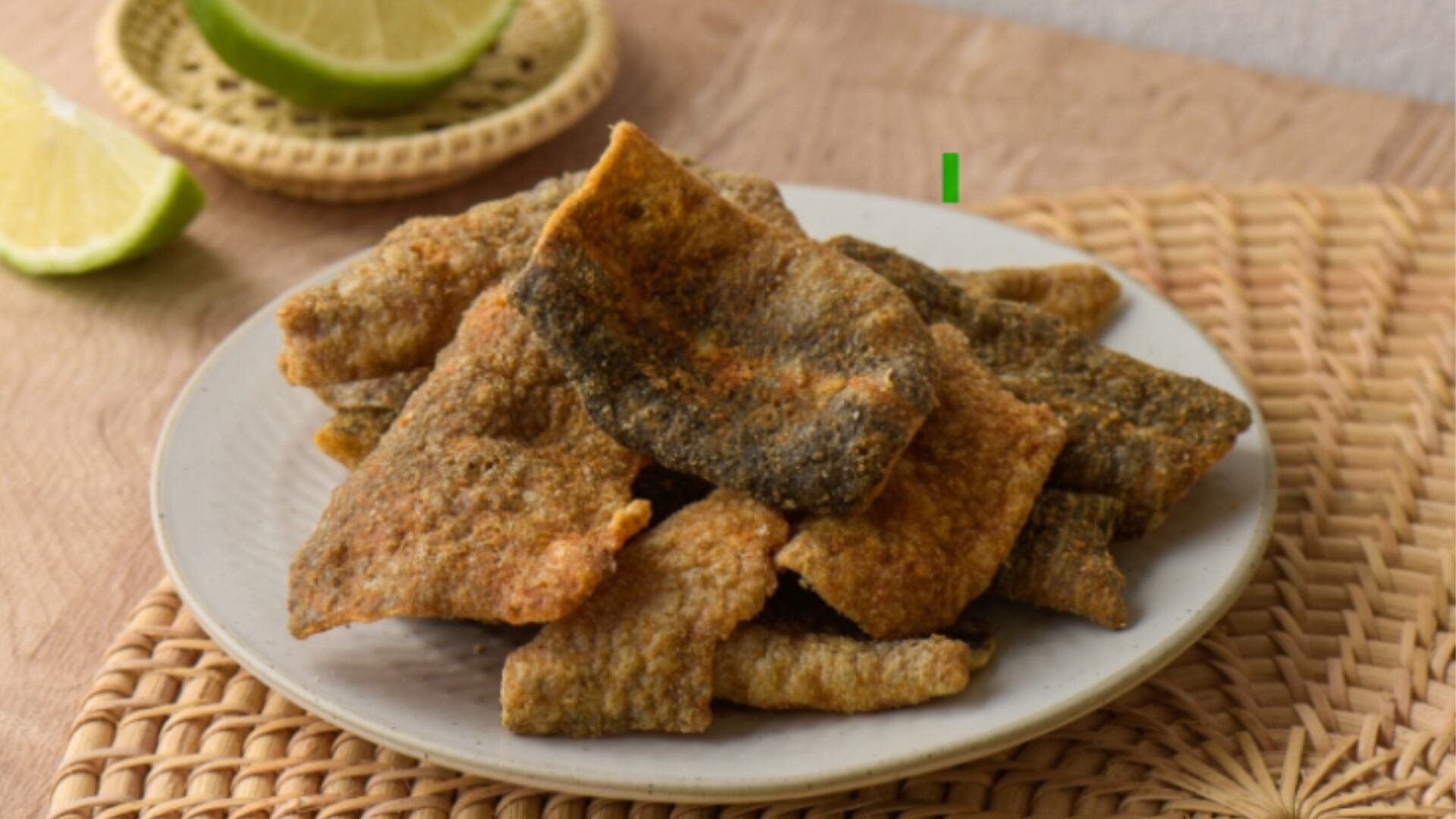 Penghu Uncle's Thai Lemongrass-flavoured fish skin.