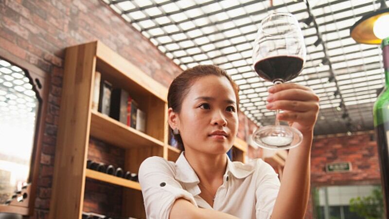 Cautious Chinese travellers: Food and beverage brands need to brush up on experience innovation to overcome sampling reluctance 