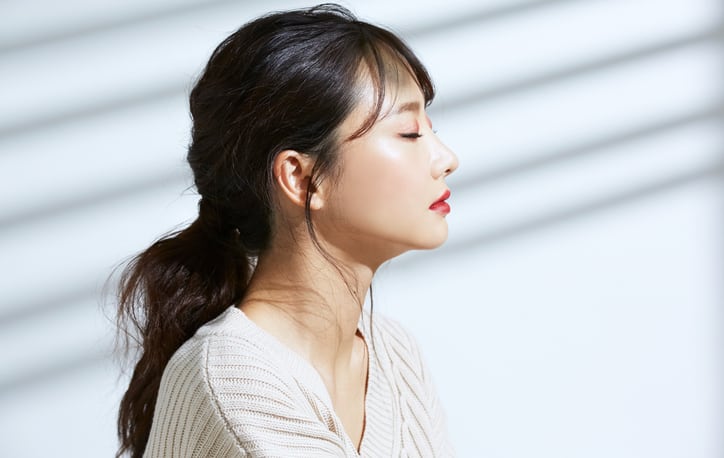 pretty-asian-woman-2.png