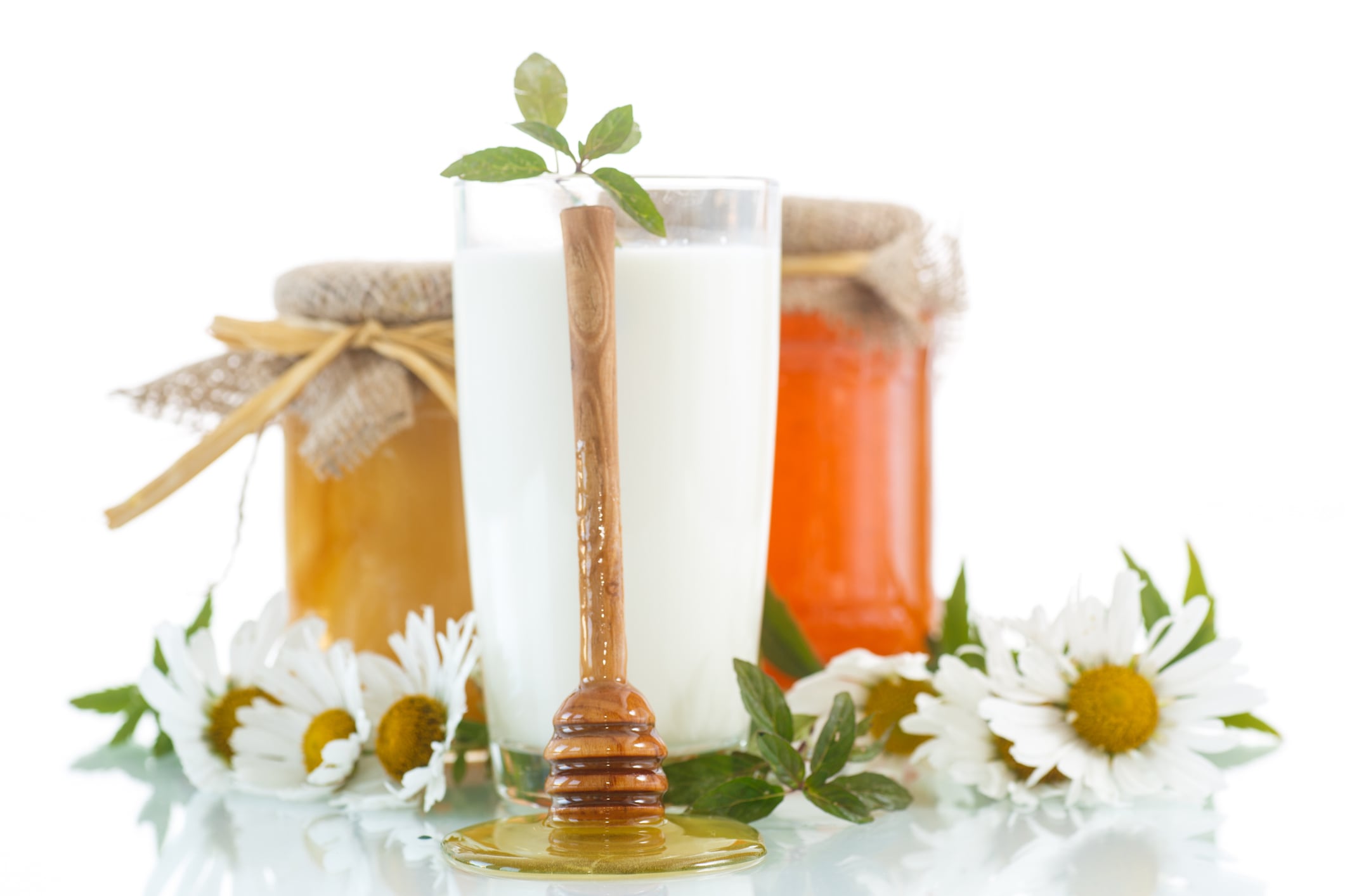 Lullaa says it is developing a new functional milk category by integrating botanicals, synbiotics and collagen into dairy.