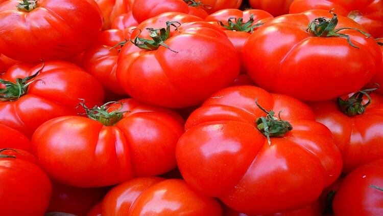 Skyrocketing-prices-Turkish-municipality-authorities-sell-fruit-and-vegetables-directly-to-consumers.jpg