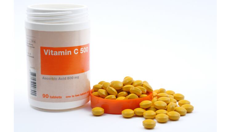 Vitamin C and diabetes: Supplementation improves glucose level and blood pressure, but larger trials needed – meta-analysis