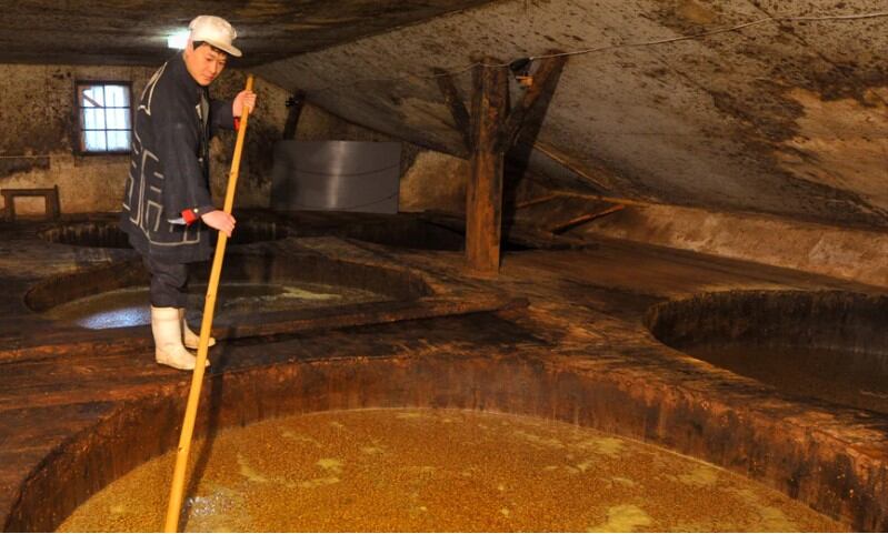 Traditional Japanese shoyu maker expands soy sauce seasoning range for exports