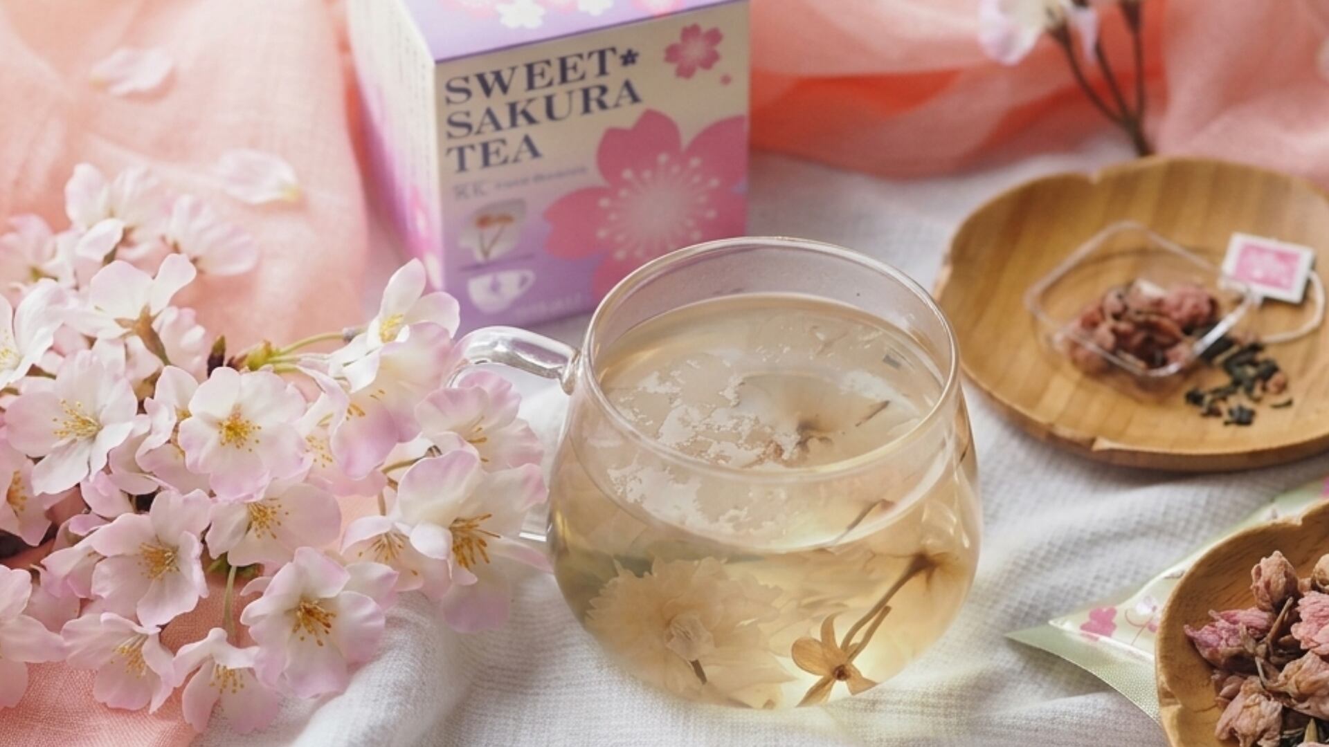 Japan GreenTea Co’s sakura tea, which features a blooming cherry blossom when hot water is added.
