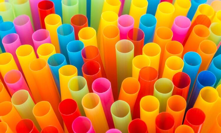Coca-Cola replaces plastic straws with paper straws in Australia