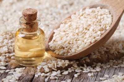 Sesame reduced TAG levels when consumed in its oil form, but not as whole or ground seeds, review finds. Photo credits: iStock.com / ALLEKO