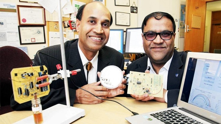 Prof. Subhas Mukhopadhyay, left, and Dr Asif Zia with their sensor