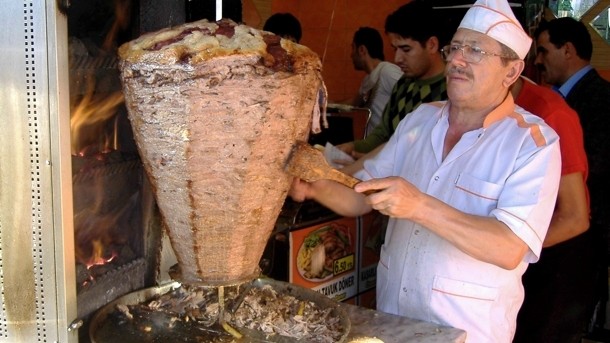 Dubai’s kebab makers in shawarma drama following rule changes