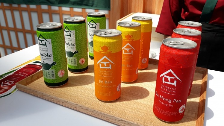The two new variants launched in Coca-Cola's new Authentic Tea House range are the sugar-free Da Hong Pao Oolong Tea and the low-sugar Jin Ban Chrysanthemum Tea.