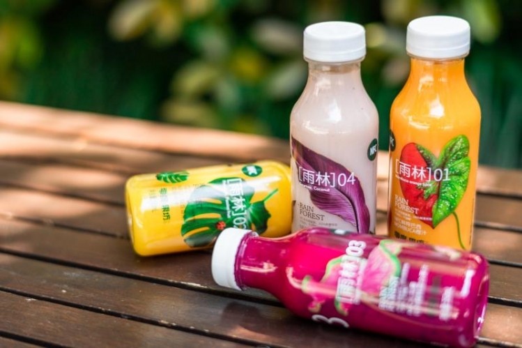 The Rainforest series was launched in May 2020, offering four products including blood orange, pineapple + passionfruit, dragonfruit + lychee + cherry, and soursop + coconut + lemon + blueberry ©Jiajun Beverage