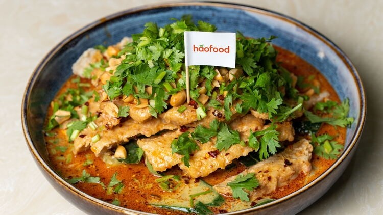 The peanut protein can be used in dishes like this Sichuan peanut sauce 'chicken'. © Haofood
