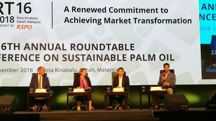 (L-R) van der Werf, Meekers, Lee and session moderator Professor Kai Chan speaking at the RSPO RT16.