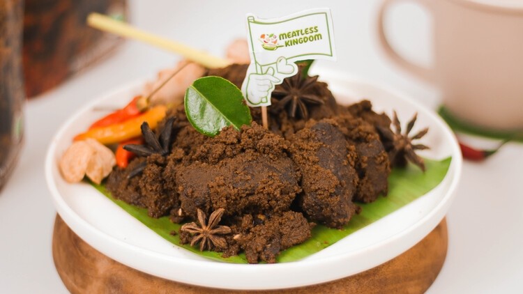 Mushrooms are re-engineered by Meatless Kingdom to make 'beef' rendang popular in South East Asia. ©Meatless Kingdom