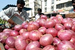 Rising onion prices often lead to politicians' tears