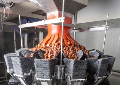 The multihead weigher for sticky dates
