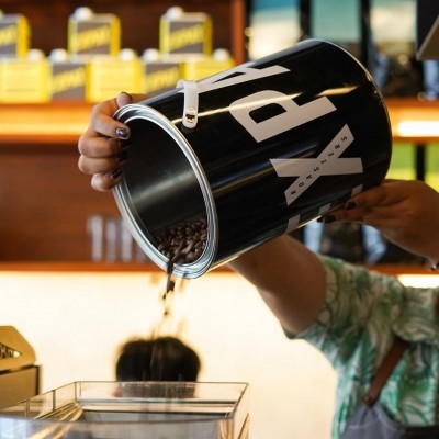 Bali-based coffee company has replaced its traditional foil-lined coffee bags with reusable tins in an effort to make its wholesale business more sustainable ©Expat. Roasters