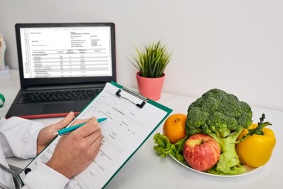 A dietitian developing a personalised meal plan. © Getty Images